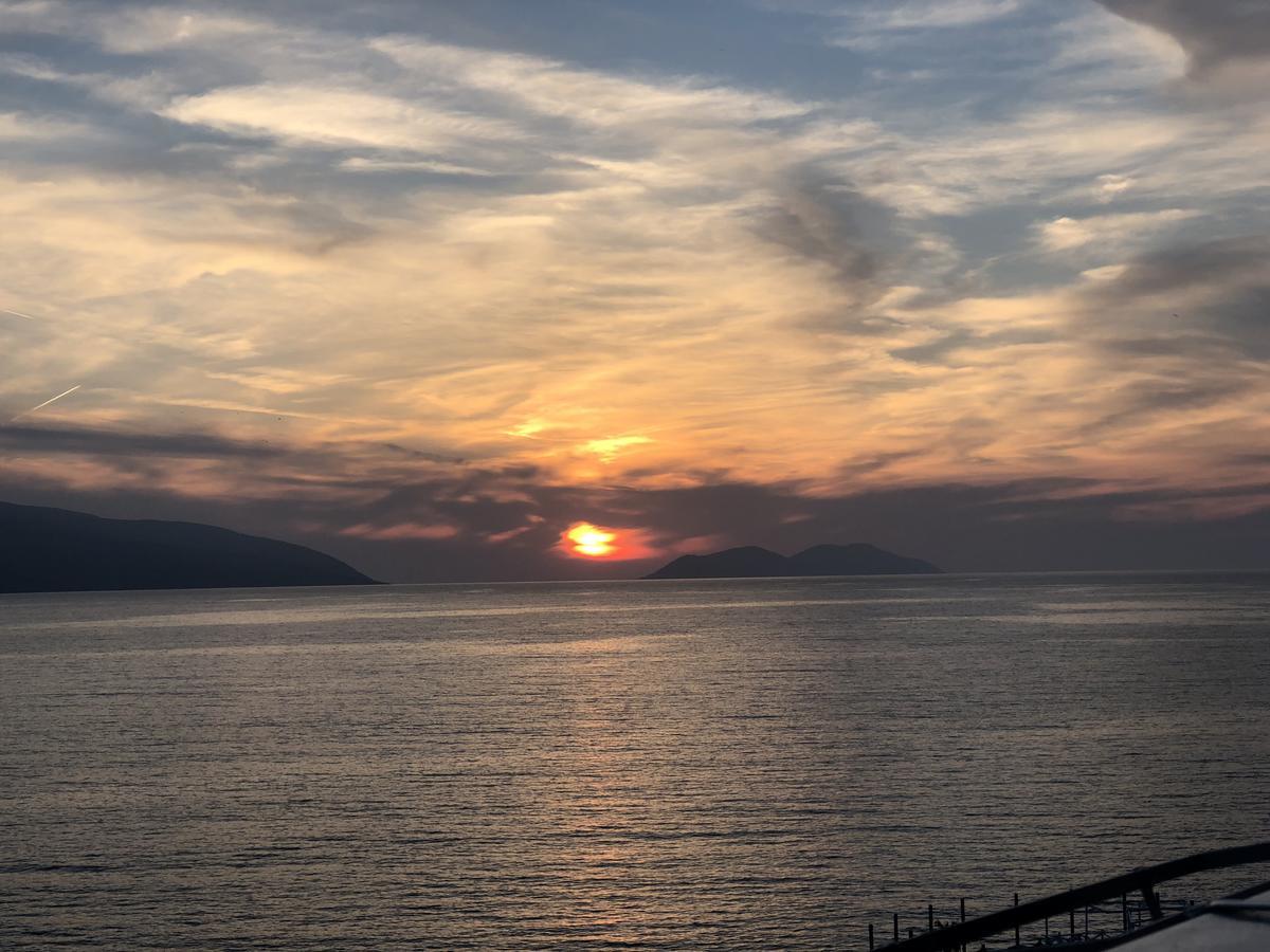 Envi Hotel Vlorë Eksteriør bilde