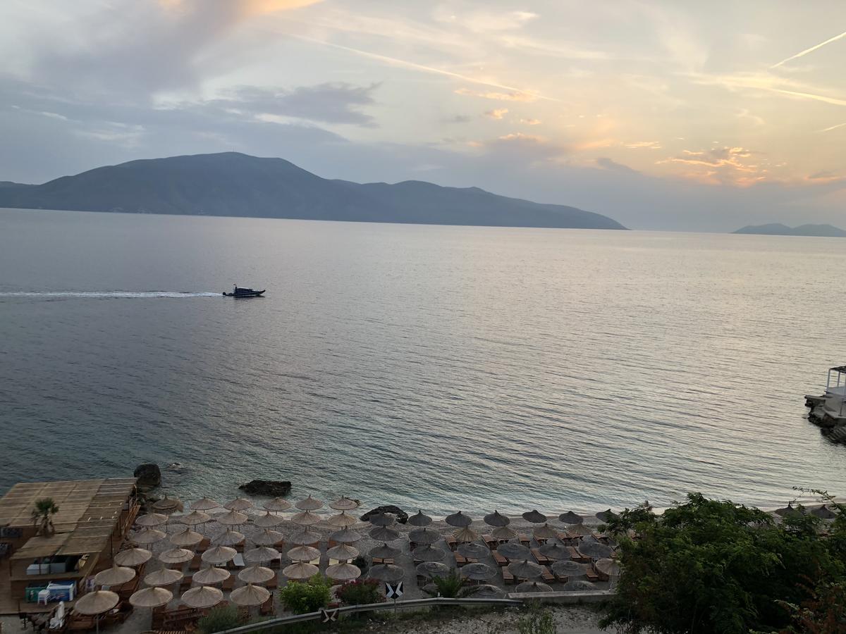 Envi Hotel Vlorë Eksteriør bilde