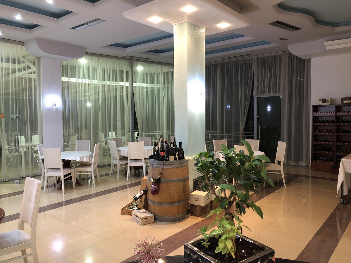 Envi Hotel Vlorë Eksteriør bilde